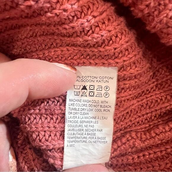 Lucky Brand Cropped sweater with cross cross detailing on back - Picture 3 of 5